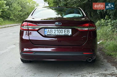 Седан Ford Fusion 2017 в 