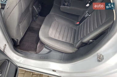 Седан Ford Fusion 2016 в 