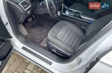 Седан Ford Fusion 2016 в 