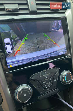 Седан Ford Fusion 2016 в 