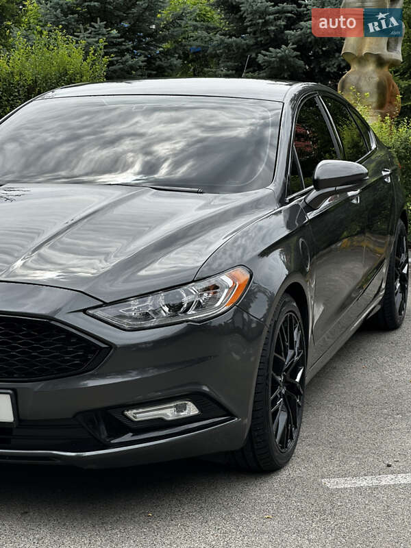 Седан Ford Fusion 2016 в Киеве