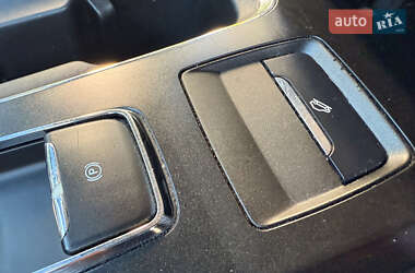 Седан Ford Fusion 2016 в 