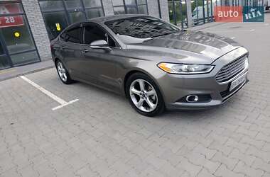 Седан Ford Fusion 2014 в 