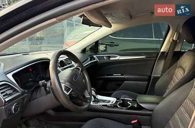 Седан Ford Fusion 2015 в 