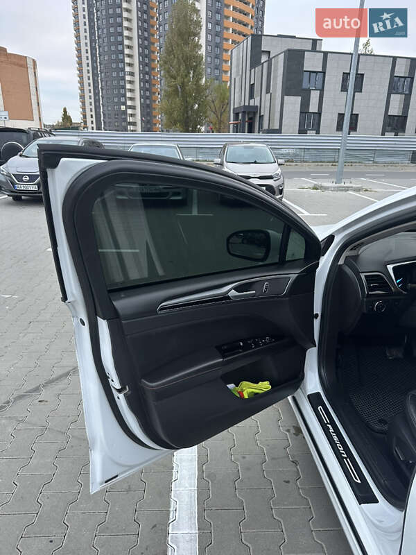 Седан Ford Fusion 2014 в Киеве