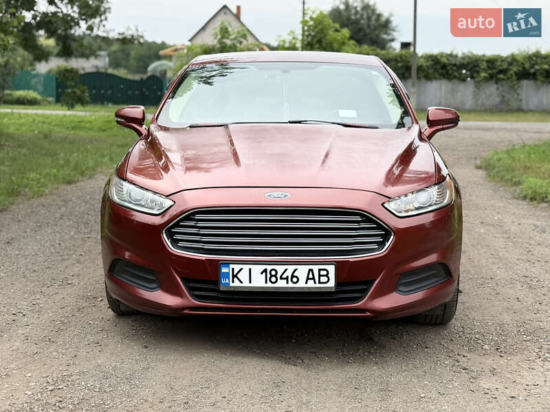 Седан Ford Fusion 2014 в Березане