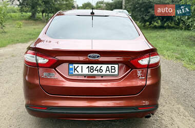 Седан Ford Fusion 2014 в Березане