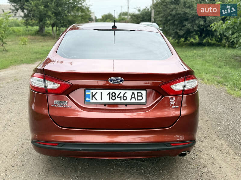 Седан Ford Fusion 2014 в Березане