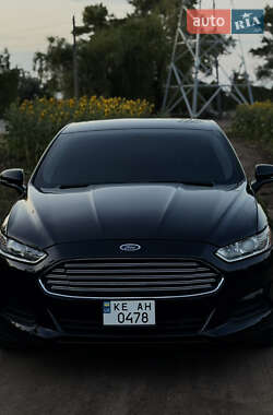 Седан Ford Fusion 2014 в 