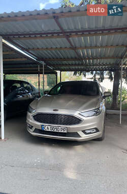 Седан Ford Fusion 2017 в 