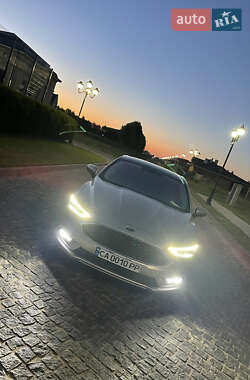 Седан Ford Fusion 2017 в 