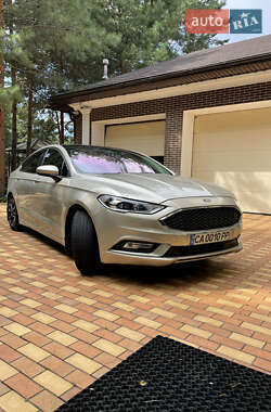 Седан Ford Fusion 2017 в 