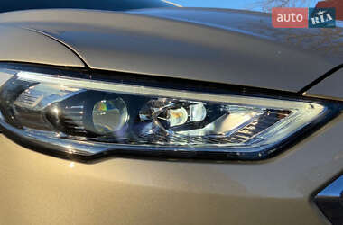 Седан Ford Fusion 2017 в 