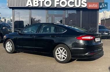 Седан Ford Fusion 2016 в 