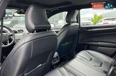Седан Ford Fusion 2017 в 