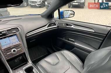 Седан Ford Fusion 2017 в 