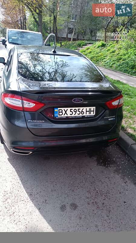 Седан Ford Fusion 2014 в Львові
