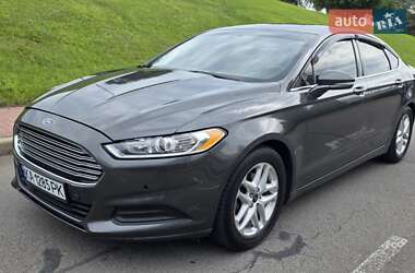 Седан Ford Fusion 2015 в 
