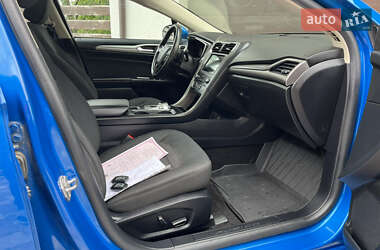 Седан Ford Fusion 2019 в 