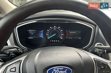 Седан Ford Fusion 2019 в 