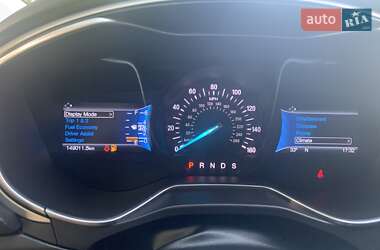 Седан Ford Fusion 2015 в 