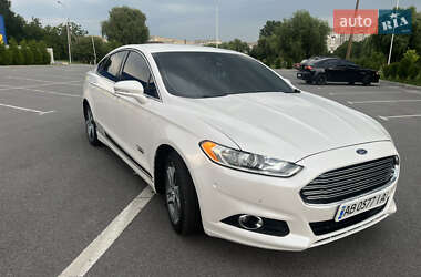 Седан Ford Fusion 2014 в 