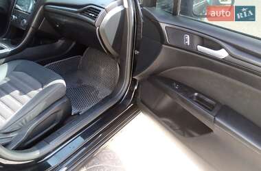 Седан Ford Fusion 2018 в 
