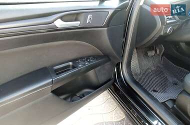 Седан Ford Fusion 2018 в 