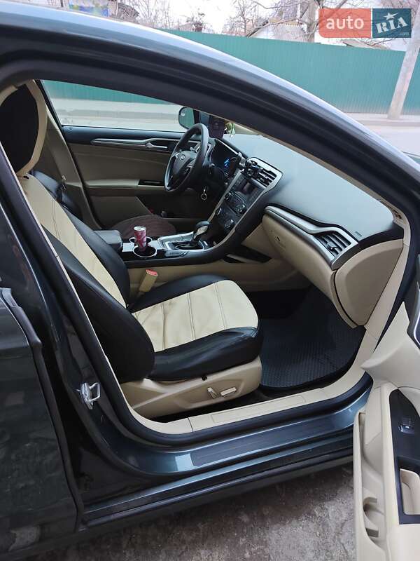 Седан Ford Fusion 2015 в Киеве