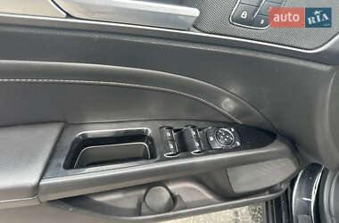 Седан Ford Fusion 2013 в 