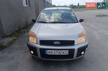 Хэтчбек Ford Fusion 2006 в Шаргороде