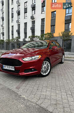 Седан Ford Fusion 2015 в 