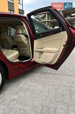 Седан Ford Fusion 2015 в 