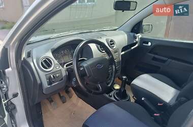 Хэтчбек Ford Fusion 2006 в 