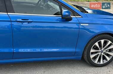 Седан Ford Fusion 2019 в 