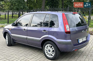 Хэтчбек Ford Fusion 2008 в 
