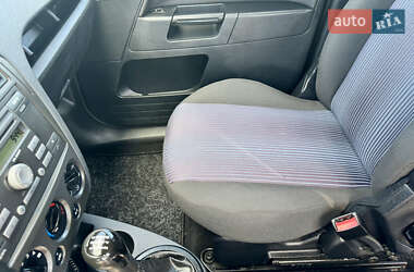 Хэтчбек Ford Fusion 2006 в 