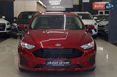 Седан Ford Fusion 2020 в 