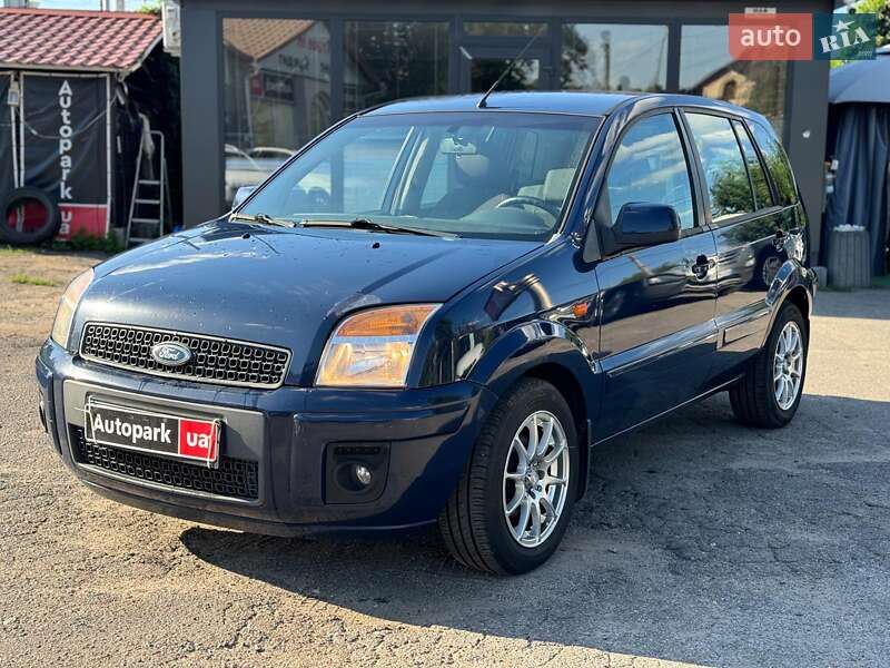 Хэтчбек Ford Fusion 2011 в 