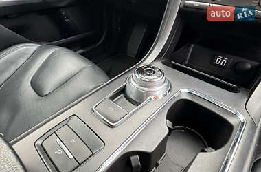 Седан Ford Fusion 2020 в 