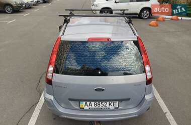 Хэтчбек Ford Fusion 2010 в 