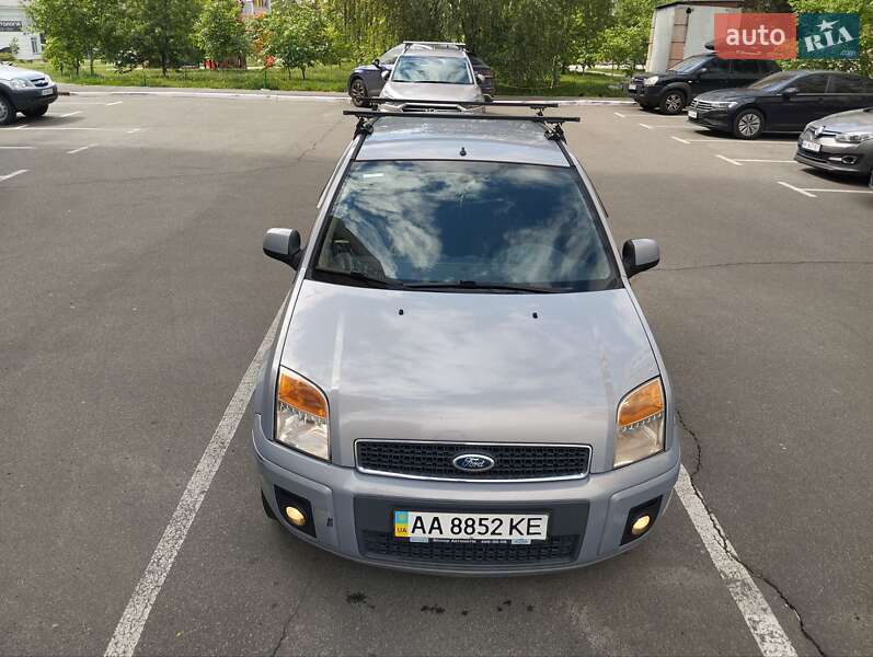 Хэтчбек Ford Fusion 2010 в Киеве