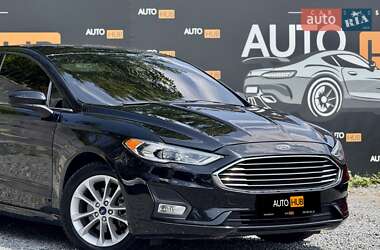 Седан Ford Fusion 2019 в 