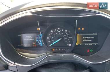 Седан Ford Fusion 2016 в 