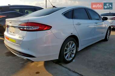 Седан Ford Fusion 2017 в 