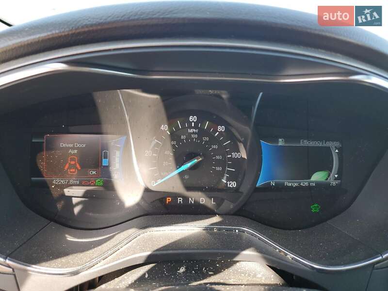 Седан Ford Fusion 2017 в Львове