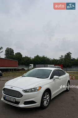 Седан Ford Fusion 2013 в Черкасах