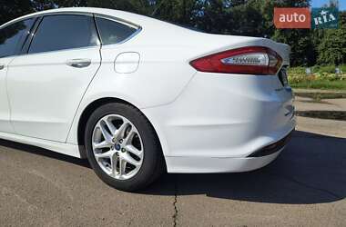 Седан Ford Fusion 2015 в Коростене