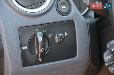 Хэтчбек Ford Fusion 2009 в 