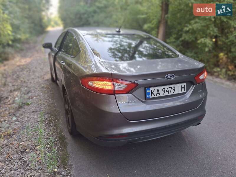 Седан Ford Fusion 2013 в Днепре